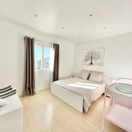 Le Clos Des Lauriers Holiday home