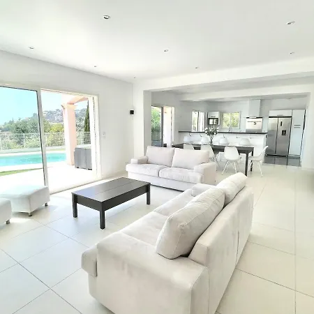 Le Clos Des Lauriers *
