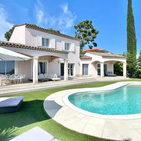 Le Clos Des Lauriers